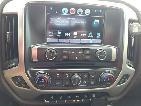 Used 2019 GMC Sierra 2500 SLT w/ Duramax Plus Package AWD/4WD image 19
