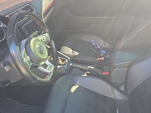 Used 2017 Volkswagen Jetta GLI FWD image 15