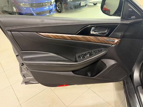 Used 2017 Nissan Maxima Platinum image 22