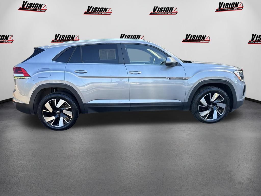 Used 2026 Volkswagen Atlas Cross Sport SE AWD/4WD image 4