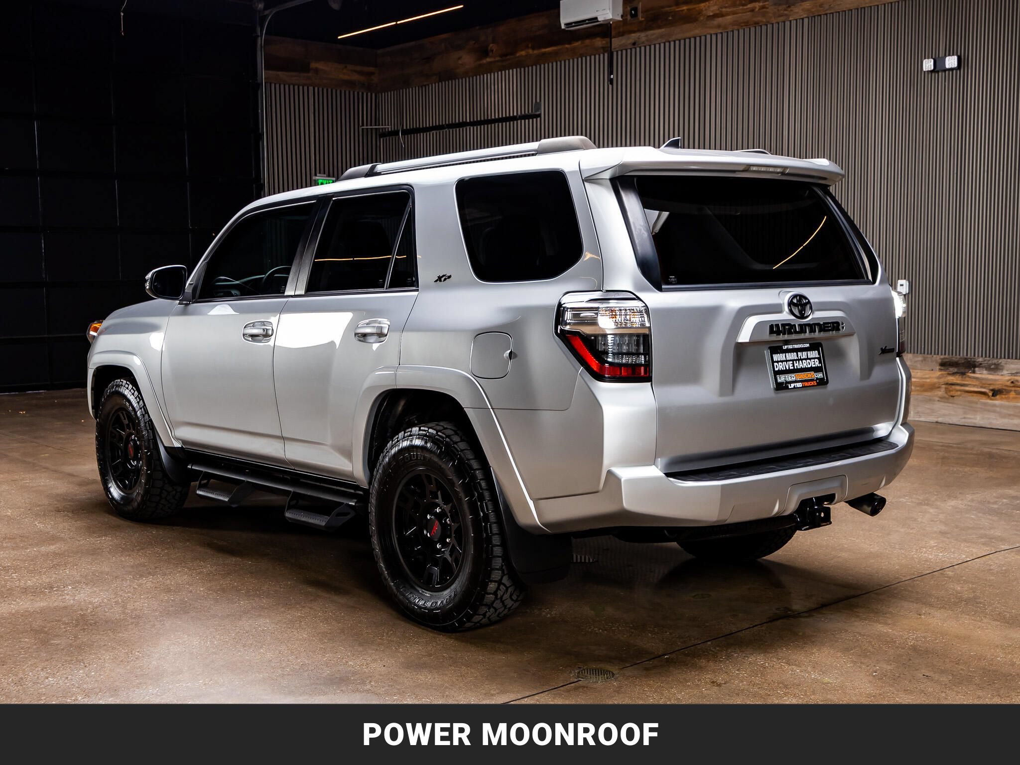 Used 2022 Toyota 4Runner SR5 Premium w/ Moonroof Package RWD image 6