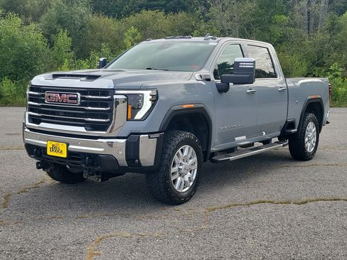 Used 2024 GMC Sierra 2500 SLT w/ SLT Premium Package AWD/4WD image 1