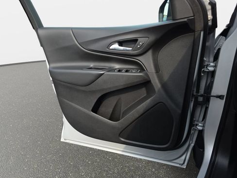 Used 2019 Chevrolet Equinox LT w/ LPO, Floor Liner Package FWD image 24