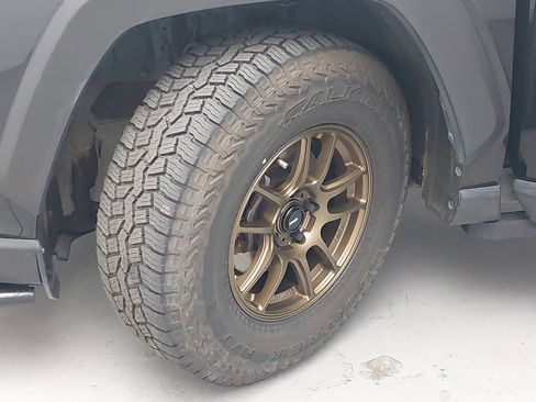 Used 2021 Toyota RAV4 Adventure image 31