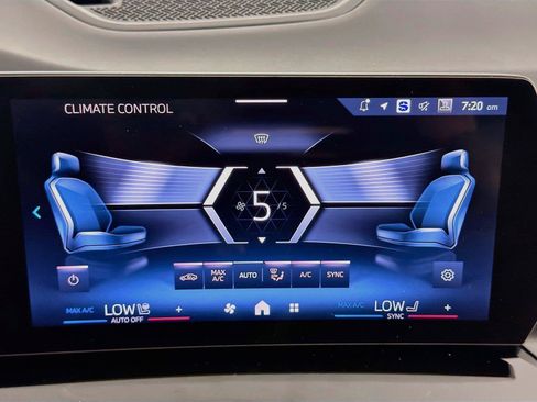 New 2027 BMW X1 xDrive28i AWD/4WD image 16