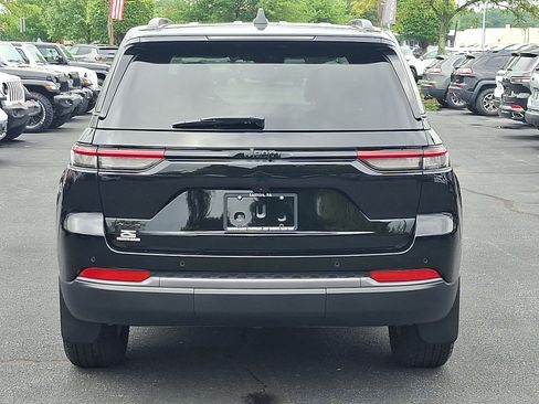 Certified 2026 Jeep Grand Cherokee Altitude AWD/4WD image 5