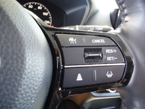 Used 2024 Honda HR-V EX-L image 35