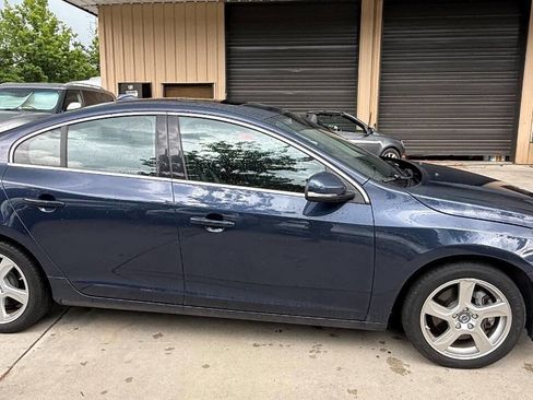 Used 2012 Volvo S60 T5 w/ Climate Pkg FWD image 20
