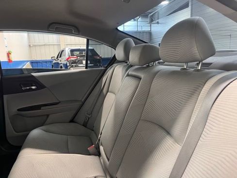 Used 2017 Honda Accord LX image 17