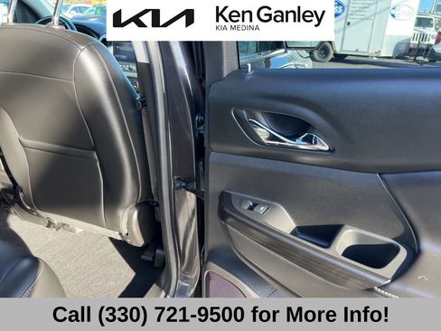 Used 2018 GMC Acadia SLT image 58