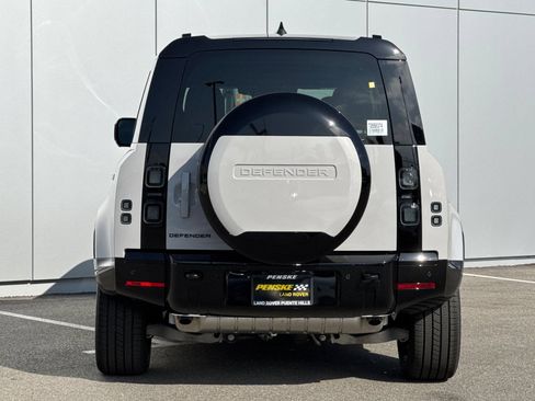 New 2026 Land Rover Defender 110 X-Dynamic SE AWD/4WD image 4