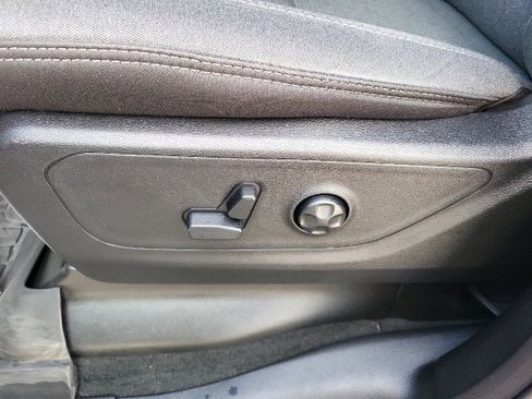 Used 2021 RAM 1500 Big Horn AWD/4WD image 12