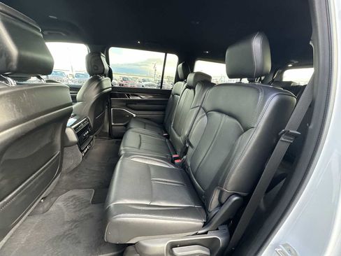 Used 2023 Jeep Wagoneer 4WD image 23