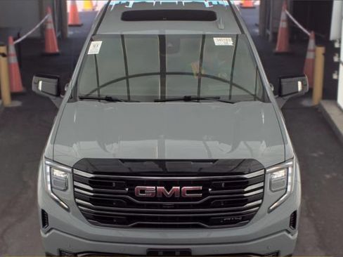 Used 2025 GMC Sierra 1500 AT4 w/ AT4 Premium Package AWD/4WD image 5