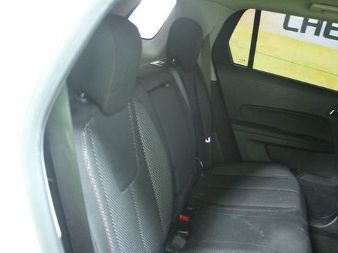 Used 2015 GMC Terrain SLE FWD image 9