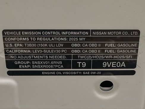 Used 2025 Nissan Versa SV w/ Trunk Package image 31