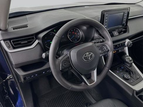 Certified 2021 Toyota RAV4 XLE w/ Convenience Package image 9