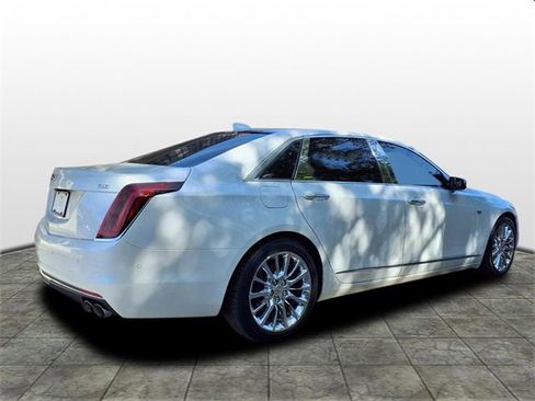 Used 2017 Cadillac CT6 Luxury image 3