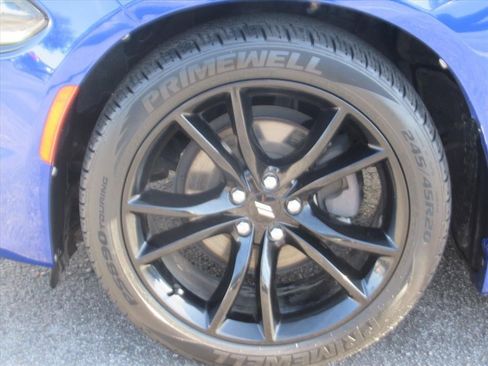 Used 2018 Dodge Charger SXT w/ Blacktop Package image 7