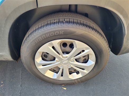 Used 2025 Chevrolet Trax LS image 21