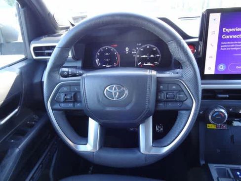 Used 2025 Toyota Tacoma TRD Sport w/ TRD Sport Upgrade Package AWD/4WD image 13