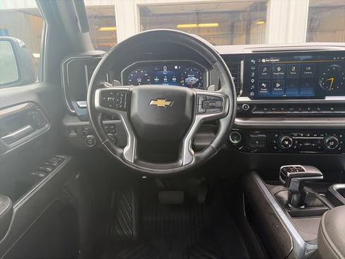 Used 2023 Chevrolet Silverado 1500 LTZ AWD/4WD image 13