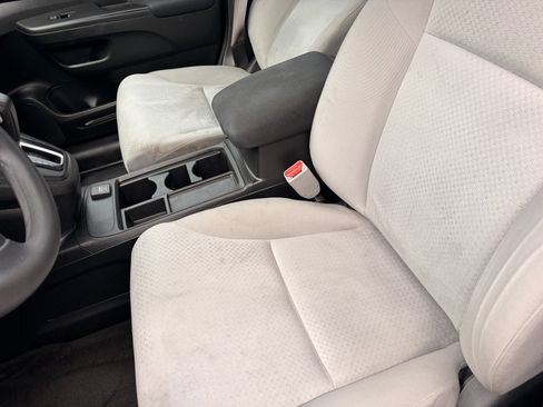 Used 2015 Honda CR-V LX image 19