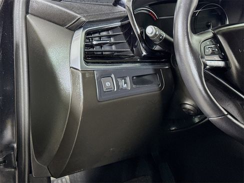 Certified 2025 Cadillac XT6 Premium Luxury image 8