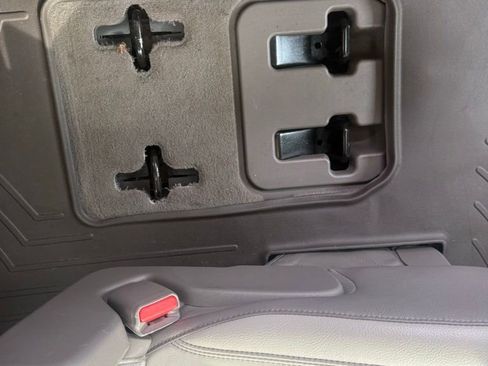 Used 2018 Chrysler Pacifica Touring-L image 35