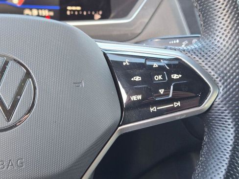 Used 2022 Volkswagen Tiguan SE R-Line image 33