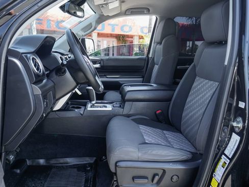 Used 2020 Toyota Tundra SR5 w/ SR5 Upgrade Package AWD/4WD image 17