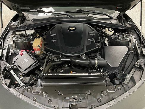 Used 2017 Chevrolet Camaro LT w/ RS Package image 15