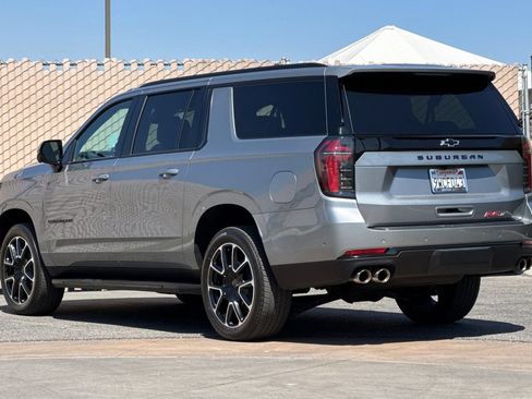 Certified 2026 Chevrolet Suburban RST RWD image 6