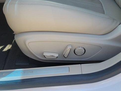 Certified 2020 Lincoln MKZ Reserve FWD image 18