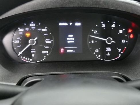 Used 2024 RAM ProMaster 2500 w/ Convenience Group FWD image 17
