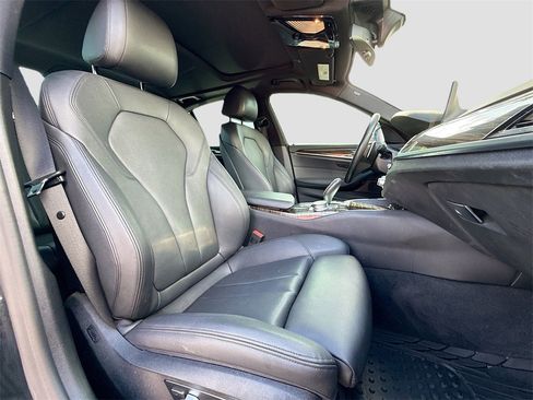 Used 2020 BMW 530i image 31