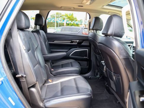 Used 2025 Kia Telluride S FWD image 10