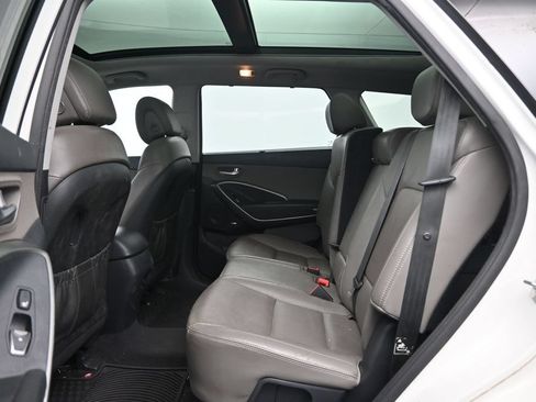 Used 2017 Hyundai Santa Fe AWD image 24