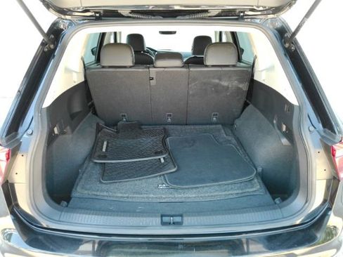 Used 2023 Volkswagen Tiguan SE w/ Panoramic Sunroof Package AWD/4WD image 24