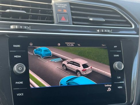 Used 2024 Volkswagen Tiguan SE R-Line image 17