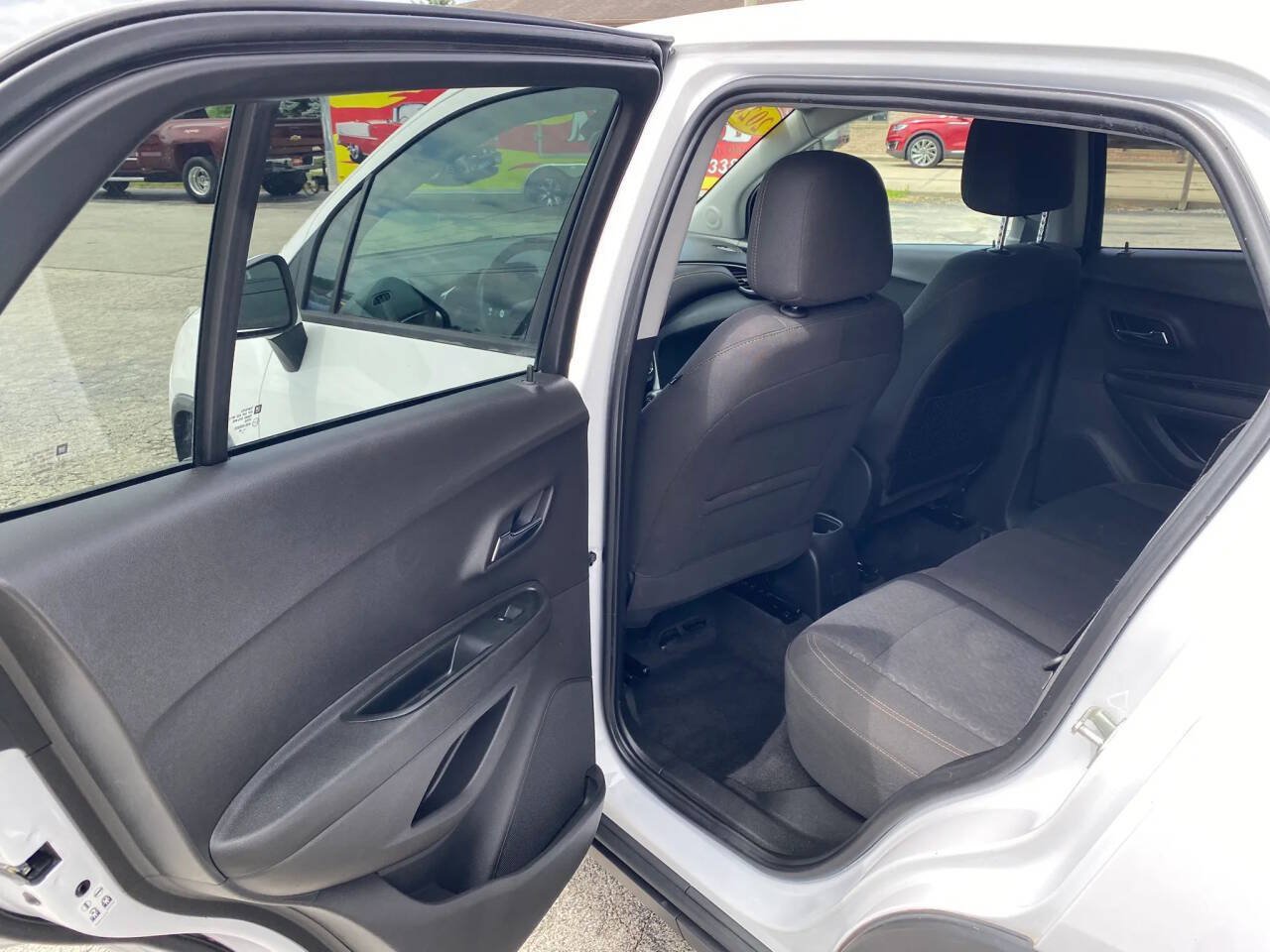 Used 2020 Chevrolet Trax LS w/ Tint and Cruise Package AWD/4WD image 20