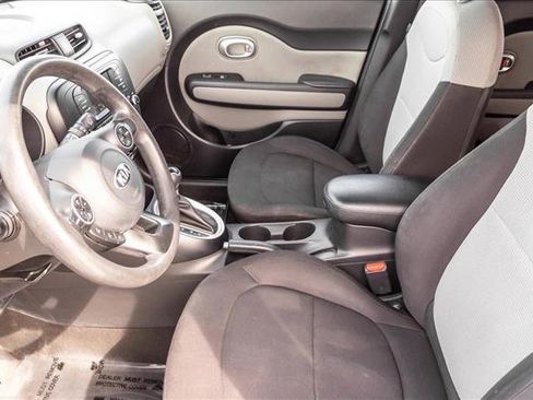 Used 2017 Kia Soul image 11