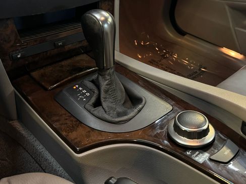 Used 2006 BMW 530xi Wagon image 22