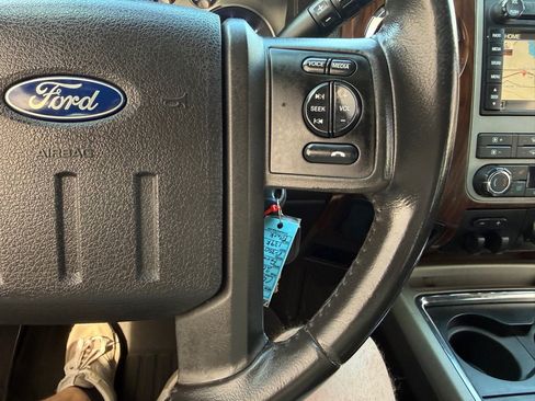 Used 2012 Ford F350 Lariat w/ Lariat Ultimate Pkg AWD/4WD image 31