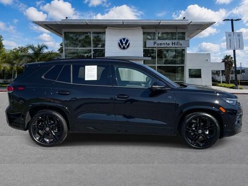 Used 2026 Volkswagen Tiguan SE R-Line FWD image 3
