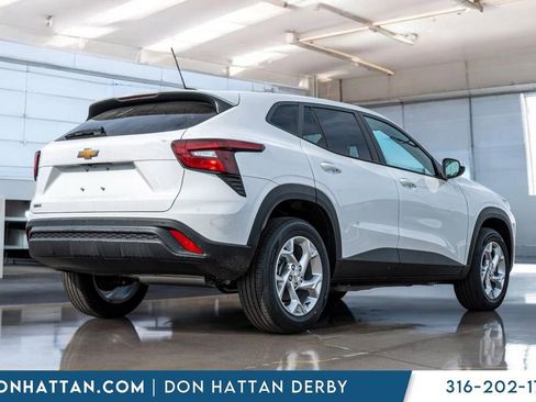 New 2026 Chevrolet Trax LS w/ LS Convenience Package image 32