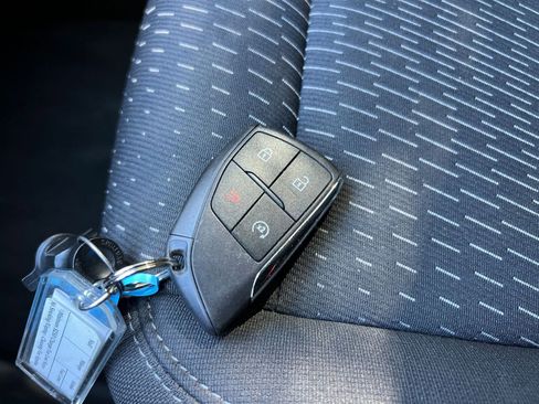 Used 2025 Chevrolet Equinox LT image 20