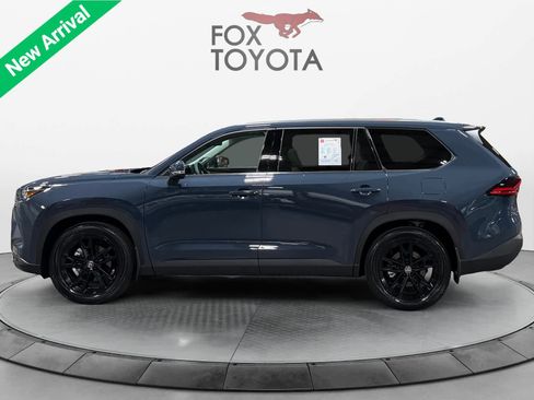 Used 2026 Toyota Grand Highlander AWD image 3