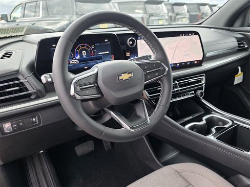 New 2026 Chevrolet Traverse LT w/ Driver Confidence Package image 9
