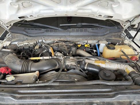 Used 2018 Ford F250 XL w/ Power Equipment Group AWD/4WD image 14